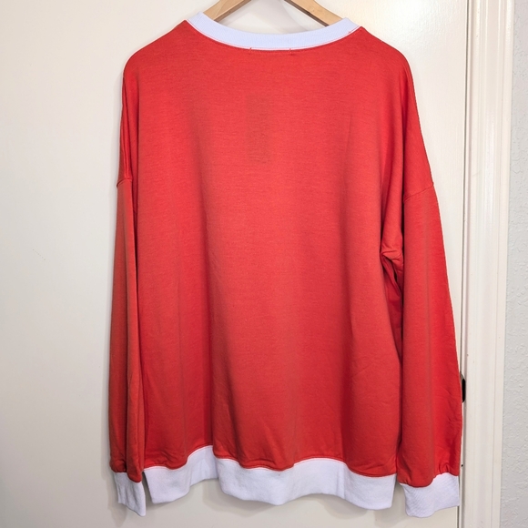 Large Red White Contrast Crewneck Oversized - Picture 2 of 2